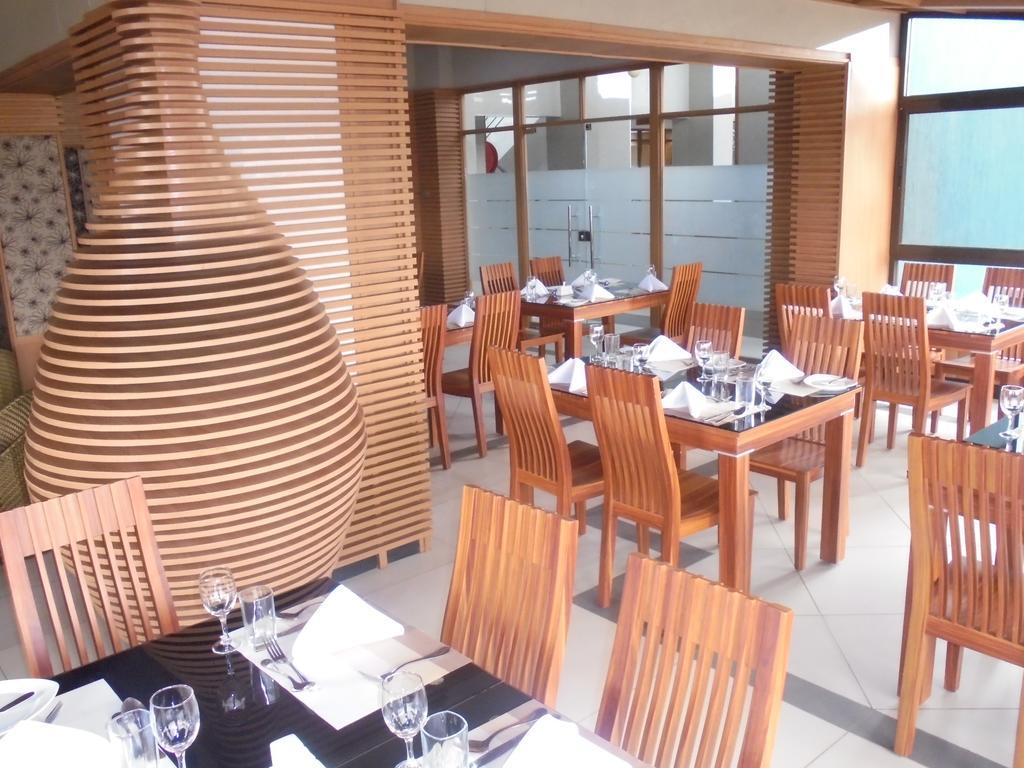 We Hotel And Suites Nairobi Exterior foto