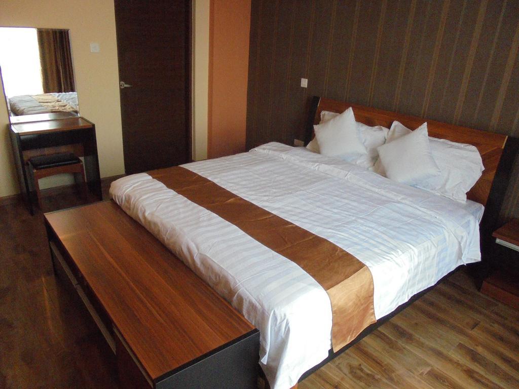 We Hotel And Suites Nairobi Exterior foto