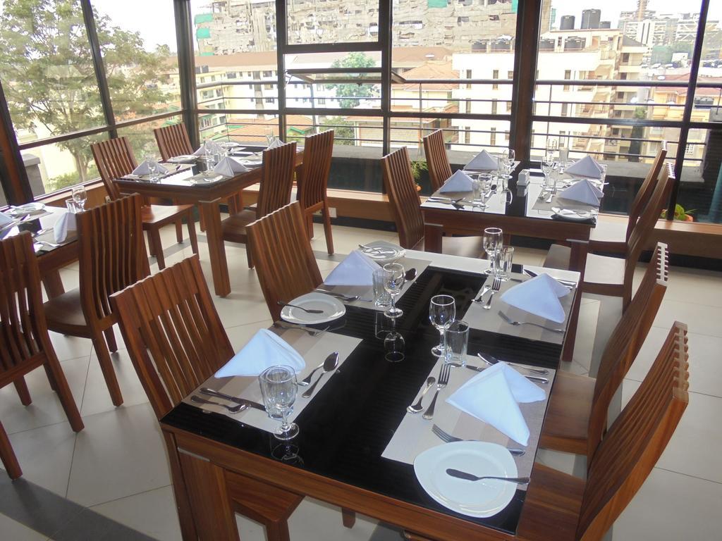 We Hotel And Suites Nairobi Exterior foto